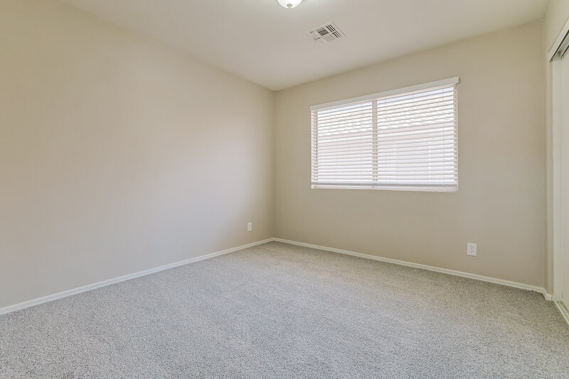 2,650/Mo, 177 W Shamrock St Gilbert, AZ 85233 Bedroom View 3