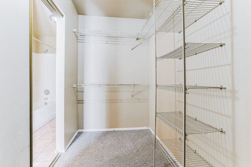 2,230/Mo, 549 N Granite St Gilbert, AZ 85234 Amenities View