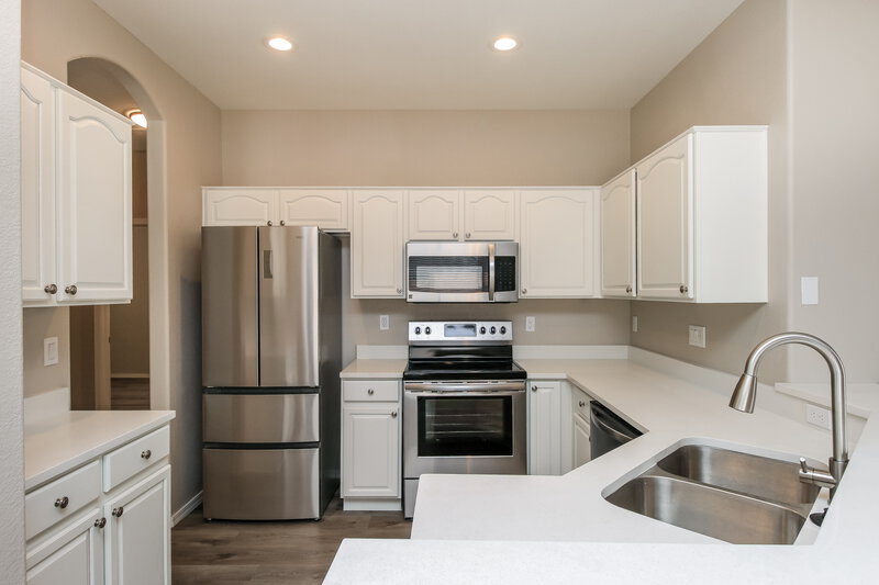 2,480/Mo, 3377 S Tatum Ct Gilbert, AZ 85297 Kitchen View