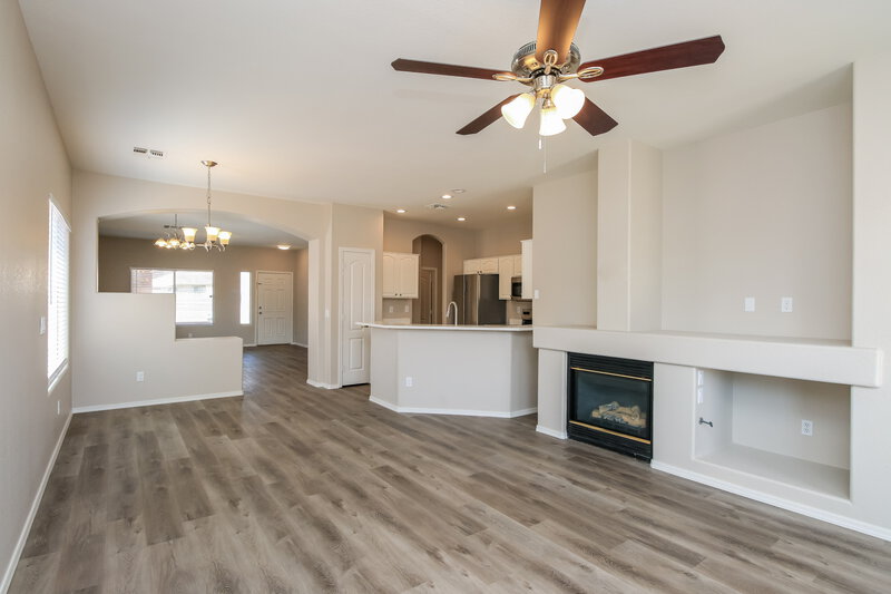 2,480/Mo, 3377 S Tatum Ct Gilbert, AZ 85297 Family Room View 2