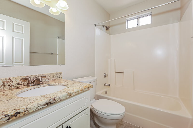 2,460/Mo, 2915 E Dolphin Ave Mesa, AZ 85204 Bathroom View