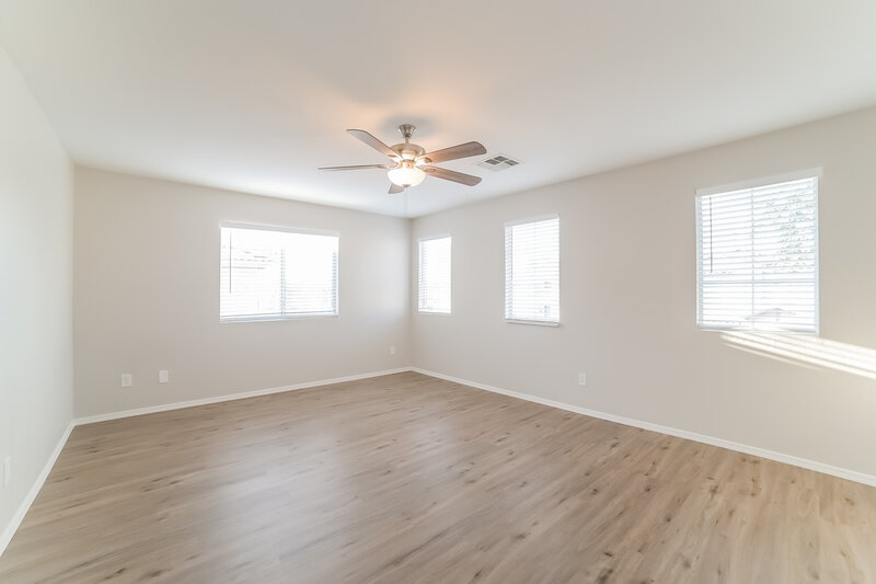 2,025/Mo, 5157 W. Warner Phoenix, AZ 85043 Main Bedroom View