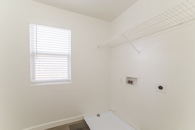 2,025/Mo, 5157 W. Warner Phoenix, AZ 85043 Walk In Closet View 2