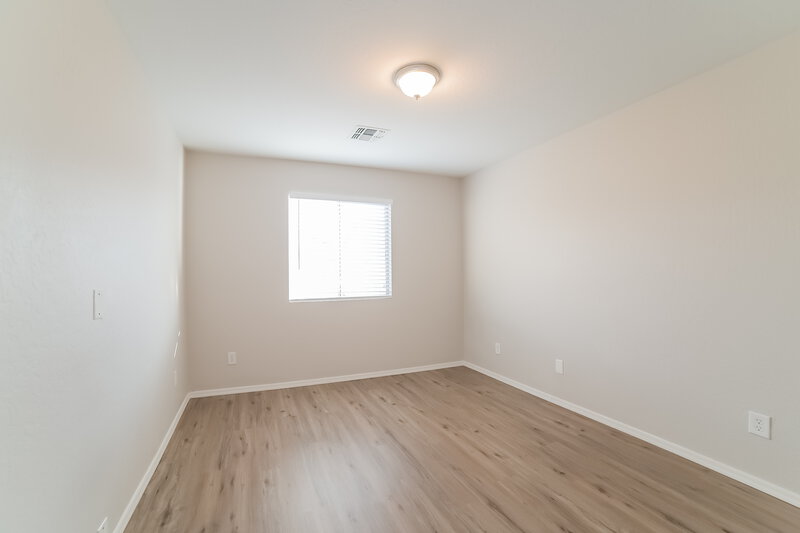 2,025/Mo, 5157 W. Warner Phoenix, AZ 85043 Bedroom View