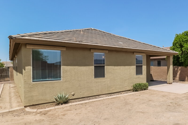 2,615/Mo, 7715 S 68th Dr Laveen, AZ 85339 Rear View