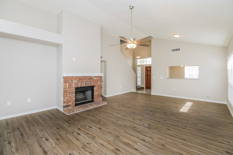 2,530/Mo, 1164 N Naples Dr Chandler, AZ 85226 Living Room View 2