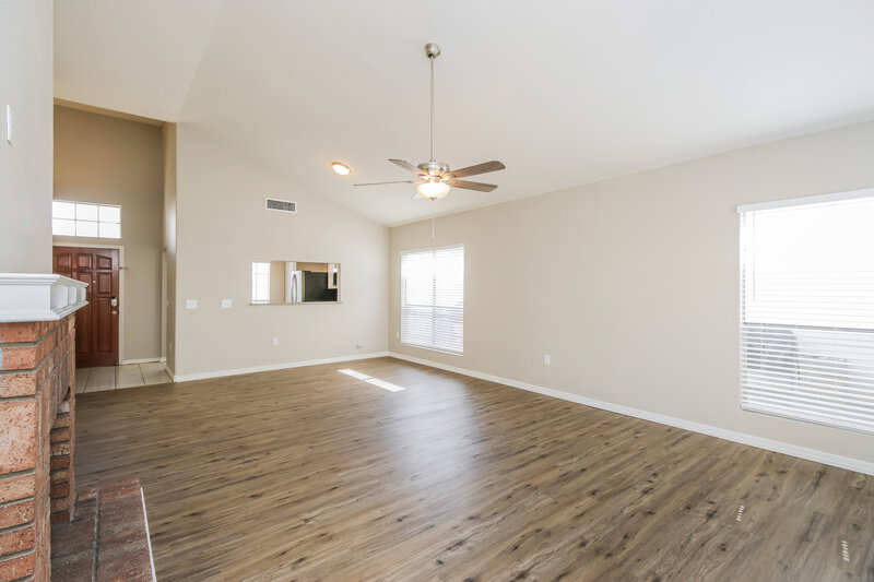 2,530/Mo, 1164 N Naples Dr Chandler, AZ 85226 Living Room View 3