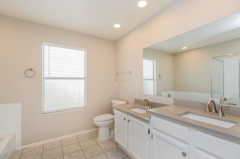2,530/Mo, 1164 N Naples Dr Chandler, AZ 85226 Main Bedroom View 3