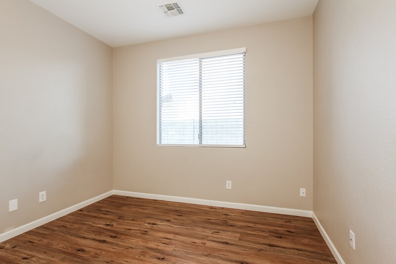 2,230/Mo, 14338 W Crocus Dr Surprise, AZ 85379 Bedroom View 3