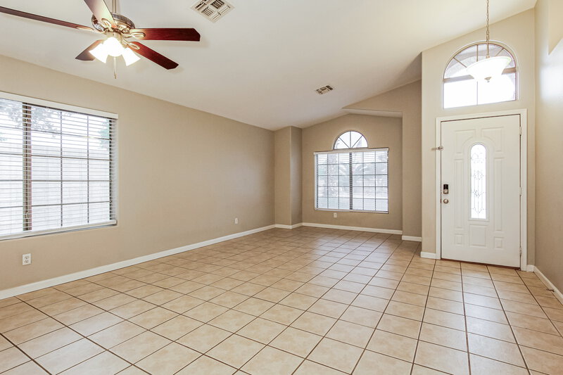 1,945/Mo, 15550 N Naegel Dr Surprise, AZ 85374 Living Room View 2