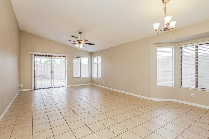 1,945/Mo, 15550 N Naegel Dr Surprise, AZ 85374 Dining Room View