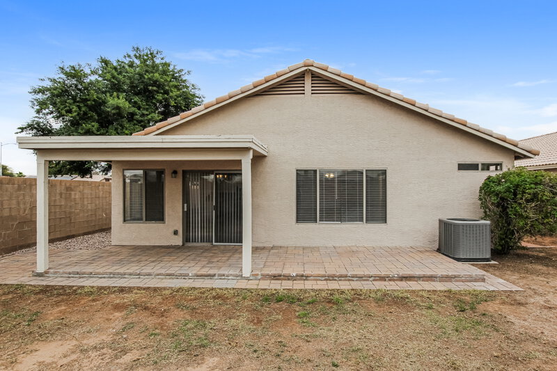 1,945/Mo, 15550 N Naegel Dr Surprise, AZ 85374 Rear View 2