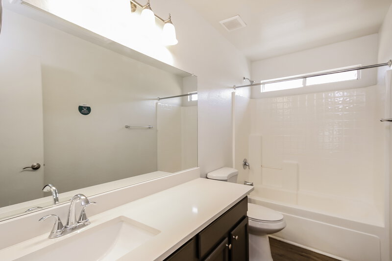 1,855/Mo, 12732 W Larkspur Rd El Mirage, AZ 85335 Main Bathroom View 2