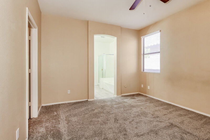 2,450/Mo, 20734 N 94th Ln Peoria, AZ 85382 Main Bedroom View