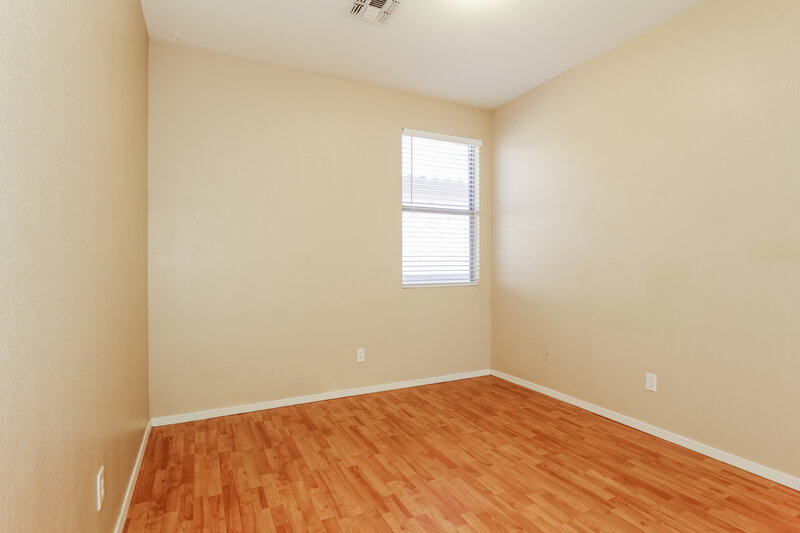 2,450/Mo, 20734 N 94th Ln Peoria, AZ 85382 Bonus Room View