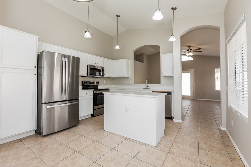 2,315/Mo, 72 N Cholla St Gilbert, AZ 85233 Kitchen View