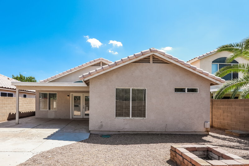 2,315/Mo, 72 N Cholla St Gilbert, AZ 85233 Rear View