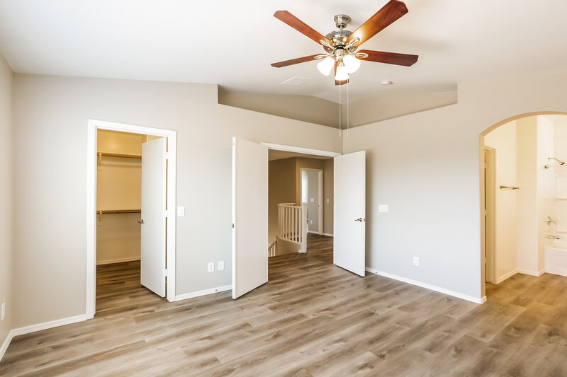2,200/Mo, 6521 W Preston Ln Phoenix, AZ 85043 Main Bedroom View 2