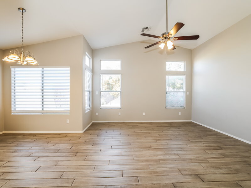 2,275/Mo, 3430 N Saffron Mesa, AZ 85215 Living Room View