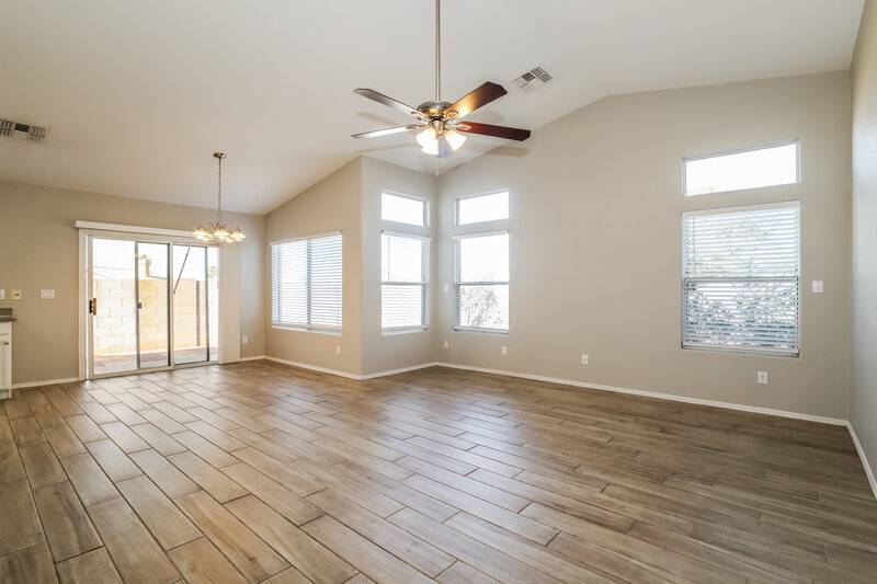 2,275/Mo, 3430 N Saffron Mesa, AZ 85215 Living Room View 2