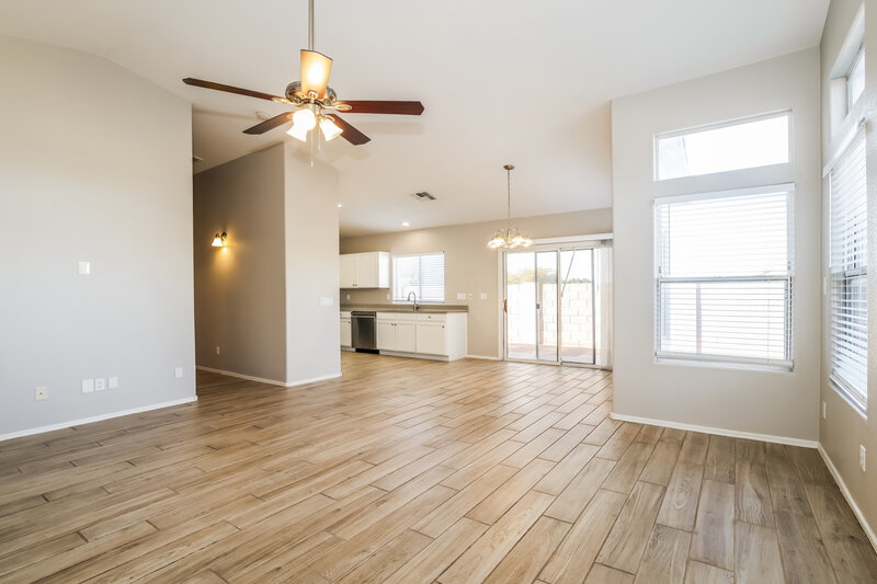 2,275/Mo, 3430 N Saffron Mesa, AZ 85215 Dining Room View