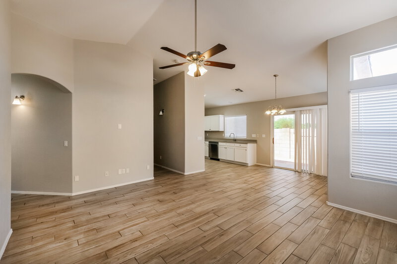 2,295/Mo, 3430 N Saffron Mesa, AZ 85215 Living Room View 2