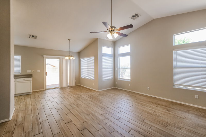 2,295/Mo, 3430 N Saffron Mesa, AZ 85215 Living Room View 3