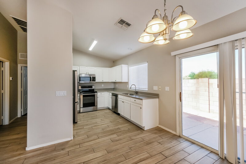 2,295/Mo, 3430 N Saffron Mesa, AZ 85215 Dining Room View 3