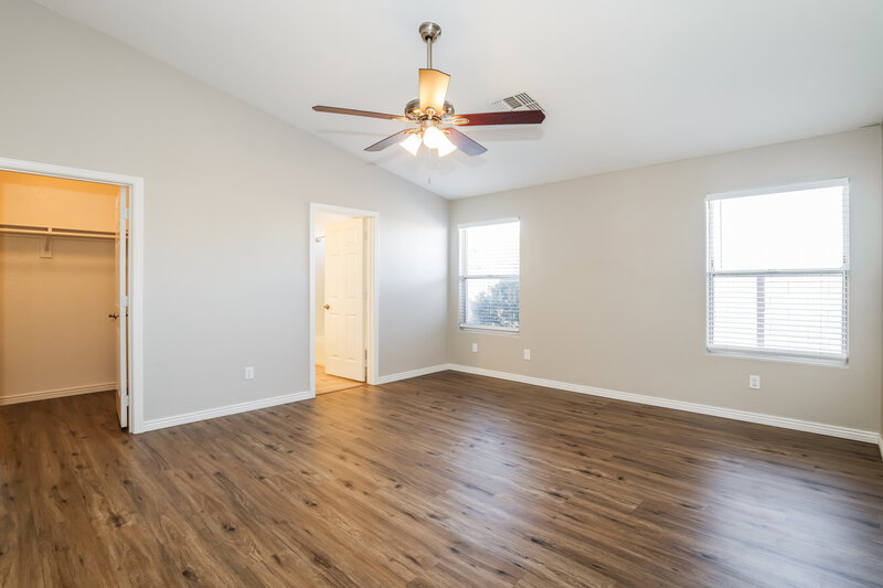 2,275/Mo, 3430 N Saffron Mesa, AZ 85215 Main Bedroom View