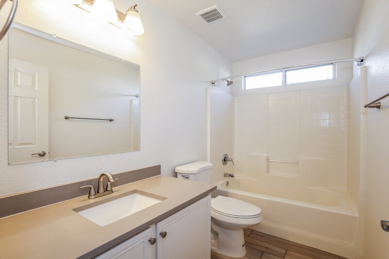 2,275/Mo, 3430 N Saffron Mesa, AZ 85215 Bathroom View