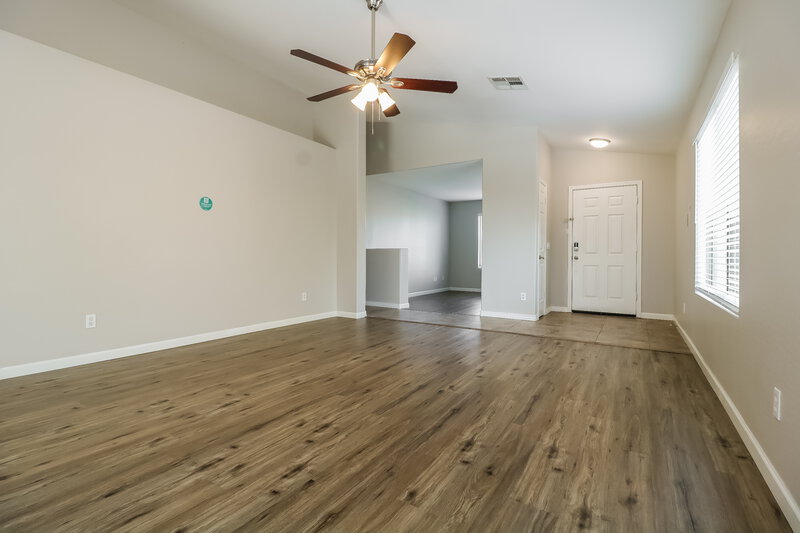2,145/Mo, 15845 W Yavapai St Goodyear, AZ 85338 Living Room View