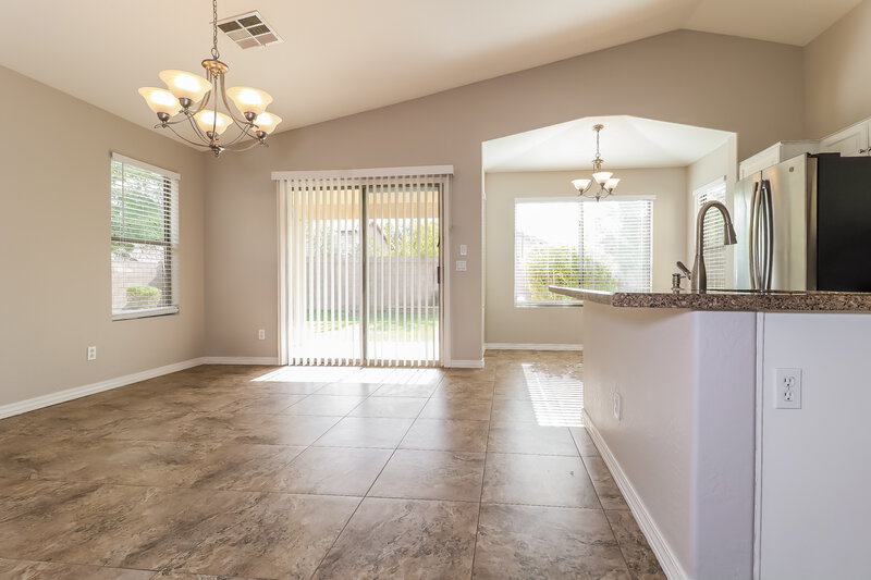 2,145/Mo, 15845 W Yavapai St Goodyear, AZ 85338 Dining Room View