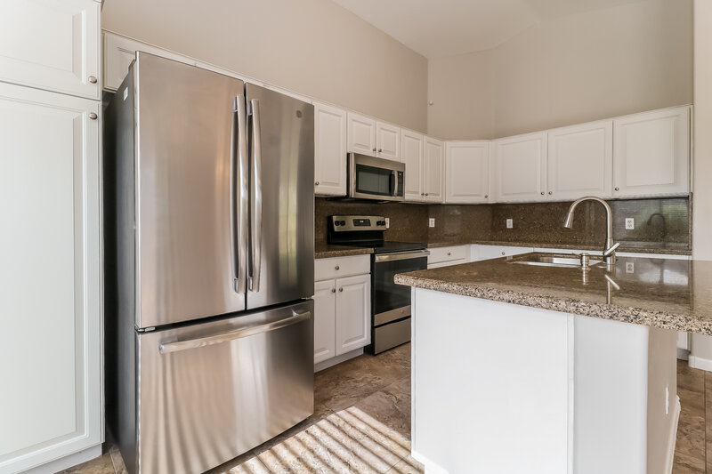 2,145/Mo, 15845 W Yavapai St Goodyear, AZ 85338 Kitchen View 2