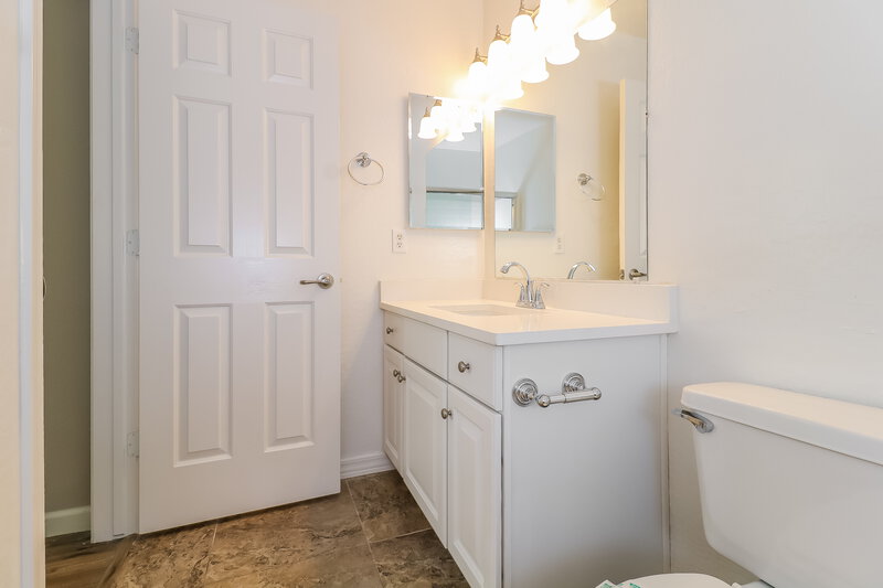 2,145/Mo, 15845 W Yavapai St Goodyear, AZ 85338 Bathroom View