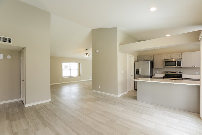 2,295/Mo, 1237 E Wickieup Ln Phoenix, AZ 85024 Living Room View