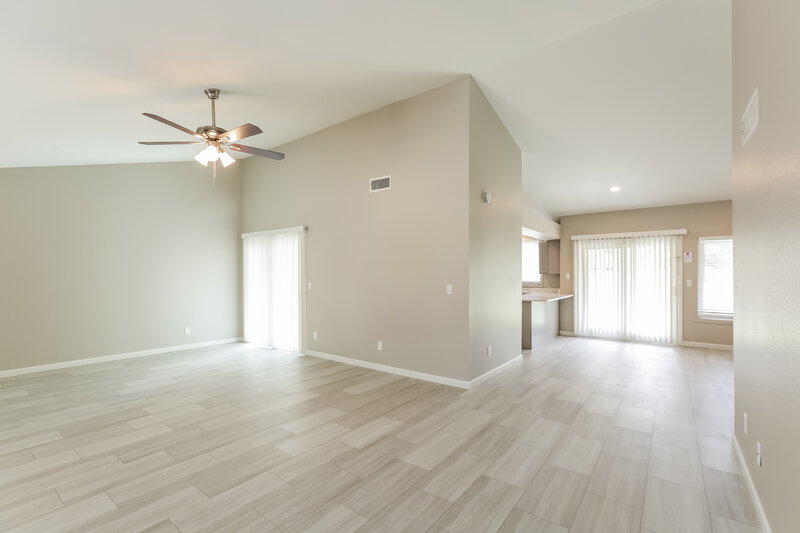 2,295/Mo, 1237 E Wickieup Ln Phoenix, AZ 85024 Living Room View 2