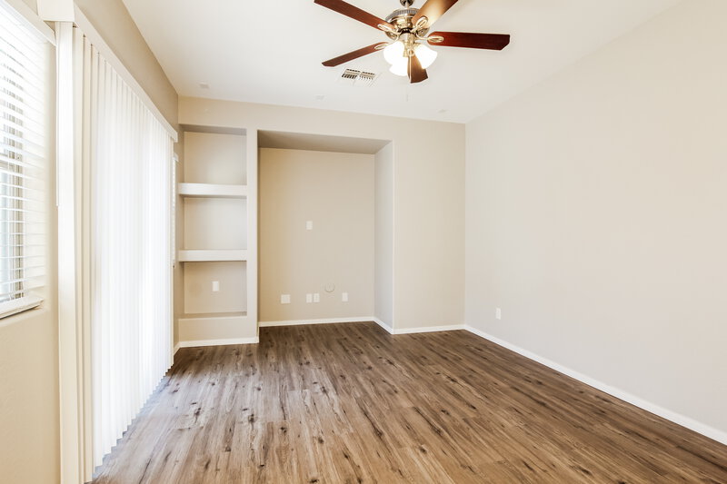 1,945/Mo, 2535 N 149th Ave Goodyear, AZ 85395 Living Room View