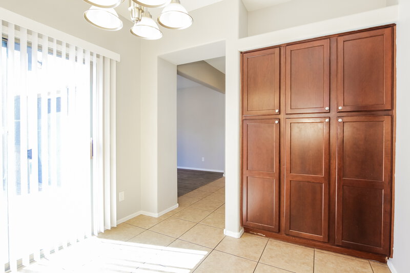 1,945/Mo, 2535 N 149th Ave Goodyear, AZ 85395 Dining Room View