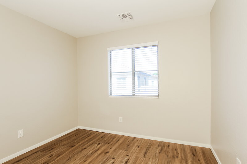 1,945/Mo, 2535 N 149th Ave Goodyear, AZ 85395 Bedroom View 3