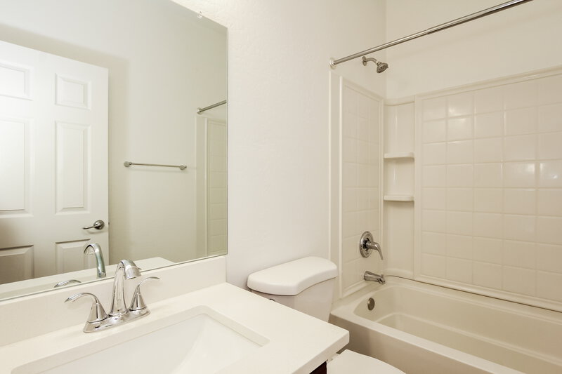 1,945/Mo, 2535 N 149th Ave Goodyear, AZ 85395 Bathroom View