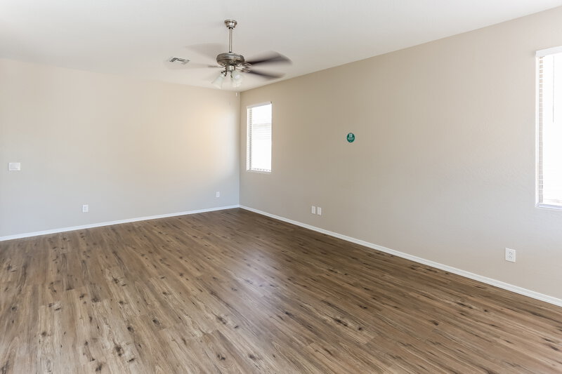 2,000/Mo, 10309 W Pioneer St Tolleson, AZ 85353 Living Room View