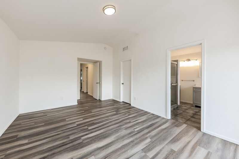 2,390/Mo, 252 W Wahalla Ln Phoenix, AZ 85027 Main Bedroom View