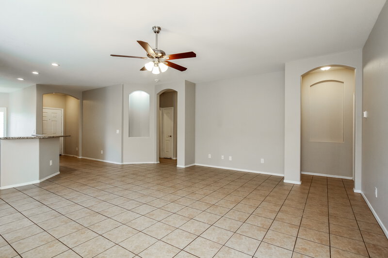 2,210/Mo, 11934 W Jefferson Street Avondale, AZ 85323 Living Room View 2