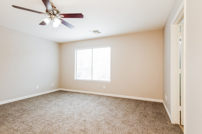 1,895/Mo, 6823 N 130th Ave Glendale, AZ 85307 Main Bedroom View