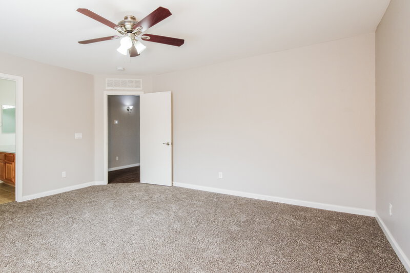 1,895/Mo, 6823 N 130th Ave Glendale, AZ 85307 Main Bedroom View 2