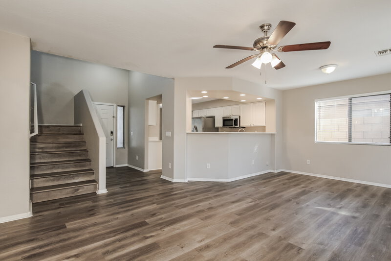1,935/Mo, 13833 W Keim Dr Litchfield Park, AZ 85340 Living Room View 2