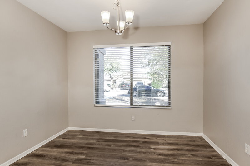 1,935/Mo, 13833 W Keim Dr Litchfield Park, AZ 85340 Dining Room View
