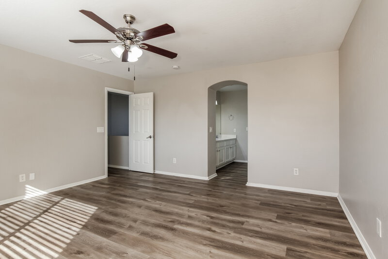 1,935/Mo, 13833 W Keim Dr Litchfield Park, AZ 85340 Main Bedroom View 2