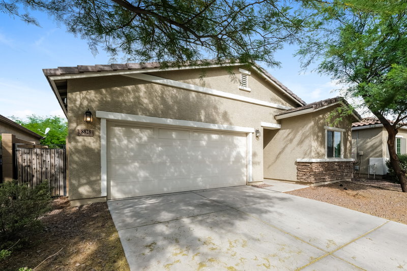 2,300/Mo, 8828 S 41st Dr Laveen, AZ 85339 Front View