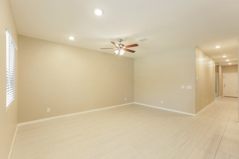 2,255/Mo, 8828 S 41st Dr Laveen, AZ 85339 Living Room View